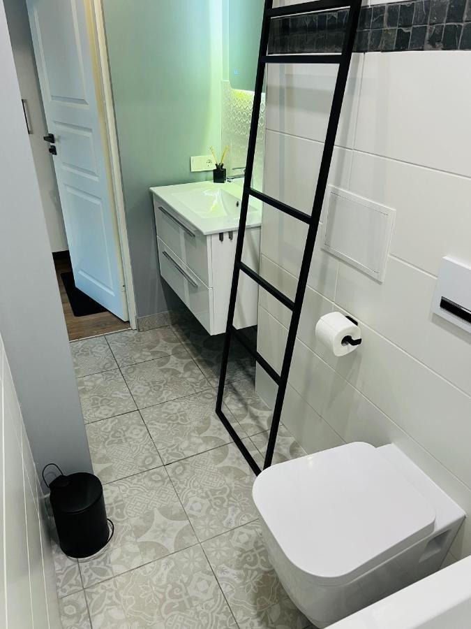The Right Coast Apartment With Free Private Parking Riga Exterior photo